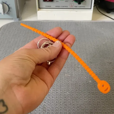 For this week’s #tooltalktuesday I’m throwing it back to a tip shared by @genne_laakso back in 2018, SILICONE LOOPS for...
