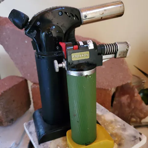 Here are some instructions on refilling a Butane Torch from @arcanasilver - “I've been using butane torches in my home...