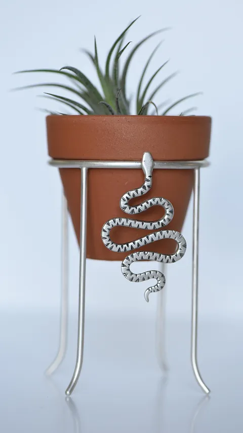 Resharing one technique I use for a matte finish on my jewelry and plant stands! Plastic media from ottofrei1930 (item...