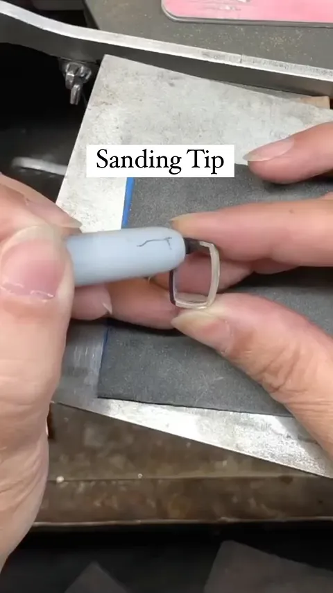 Here is a sanding tip from @jewelryinstructor - “Here’s a quick tip from my bench to yours: when you need to make sure the...