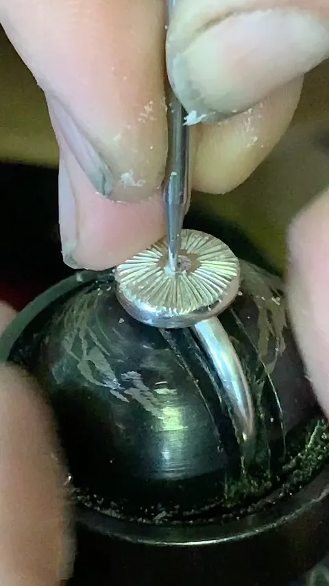 Here is a tip for flush setting: use a little bit of lubricant prior to burnishing! It helps your burnisher move with...