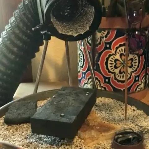 Here is a #diy ventilation solution from @fifthelementjewelry - “This DIY ventilation idea came from a metalsmith society...