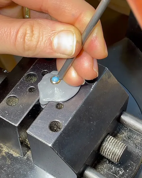 Follow up to yesterday’s reel ☺️ a bunch of folks asked about how you go about setting thicker bezels. I often hammer set...