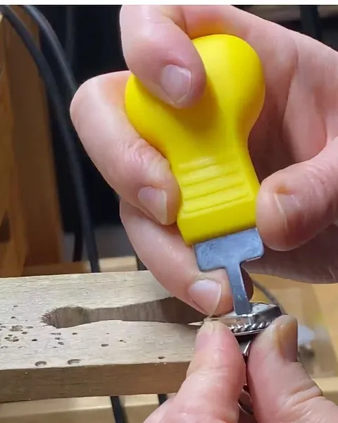 Here is a tip for opening a bezel 🙏🙏 from @iamweathergirl - “I started using watchmakers tools to open bezels on my pieces...