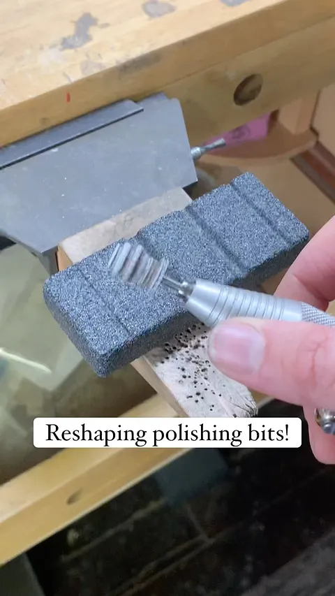 This tip is to give new life to your silicone, pumice and other abrasive wheels for your flex shaft. This @foredomelectric...