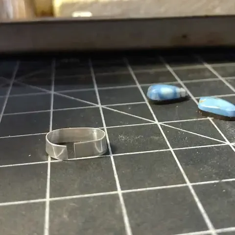 Here is a bezel tip from @hammeredheartjewelryco - “I use this super easy tip to get my bezel joints to stay put. After I...