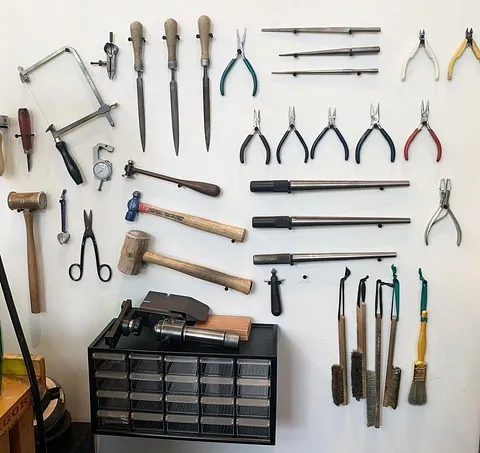 Here is a tool organizing tip from @honedbyclairekinder - “Standard construction screws can be used to store and organize...