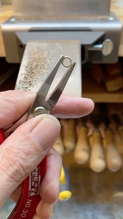 Here is a plier modification from @mcallisterstudio - “These pliers were modified to hold and close small jump rings. I...