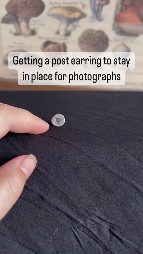 Here is a photography tip from @flatlanderjewelry - “I was having trouble getting my posts to stay where I wanted them for...