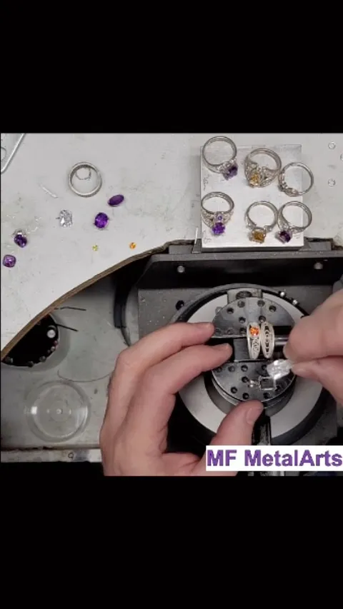 Here is a stonesetting tip from @mfmetalarts - “Nano Tape Instead of a Wax Stick

If you are frustrated with your wax...