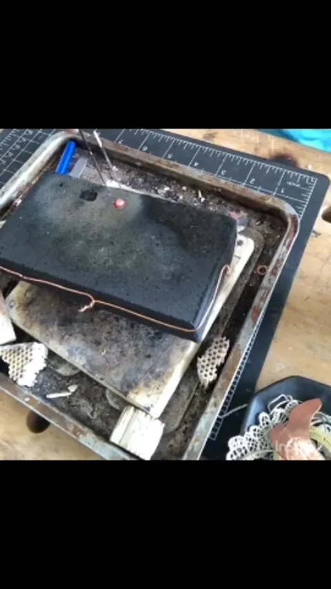Here is a video in real time showing a tip for creating a melted ball from @hammeredheartjewelryco 

“Creating perfectly...