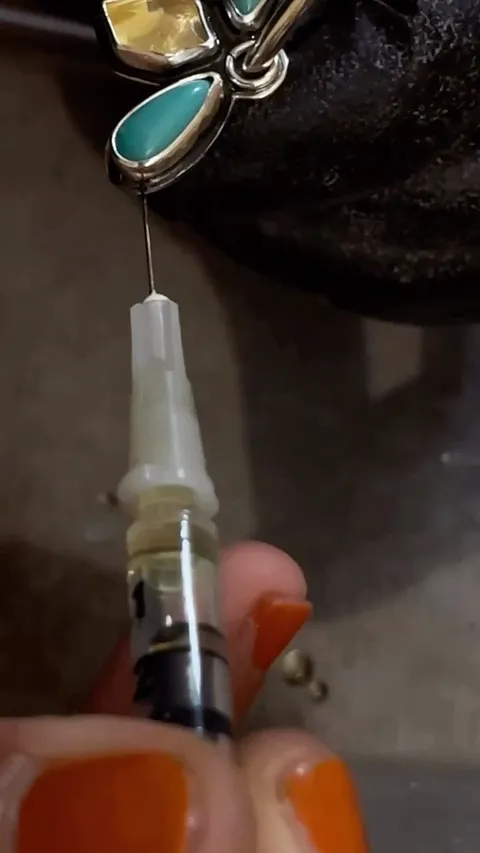 Here is a patina tip from @buenaonda.handmade - “A needle tip syringe is awesome for oxidizer placement in tight spaces....