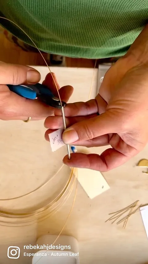 Here is a tip to quickly cut your earring wires all the same length from @rebekahjdesigns - “I made a cutting jig to...