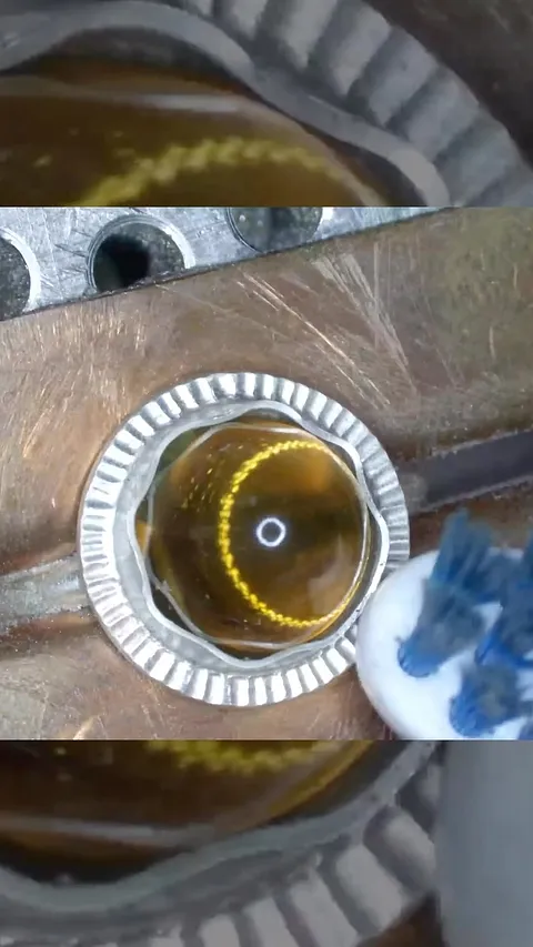 Mesmerized by this setting video from @lucywalkerjewellery save your old toothbrush and use it to set your bezels! The...