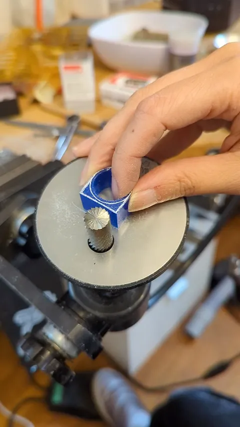 Mesmerizing wax carving video from @juneshin - “This is my wolf wax trimmer. It was designed by Kate Wolf, wax carving...