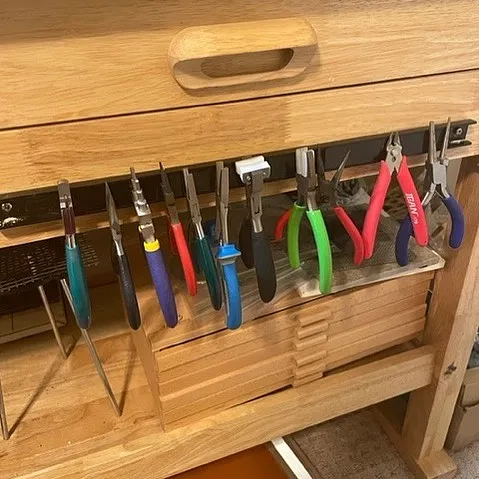 Store your pliers with a magnetic strip. Sent by @lb_westdesigns “Here is pic of my harbor freight magnetic strip holding...