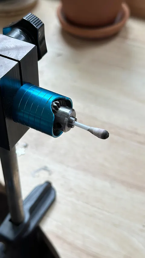 When you need to polish inside a curve, grab a Q-tip and load it up with your choice polishing compound! I love that...