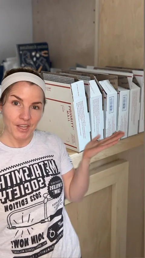 Why I ship my jewelry packages with USPS. This is not an AD, I just thought it would be helpful for other small...
