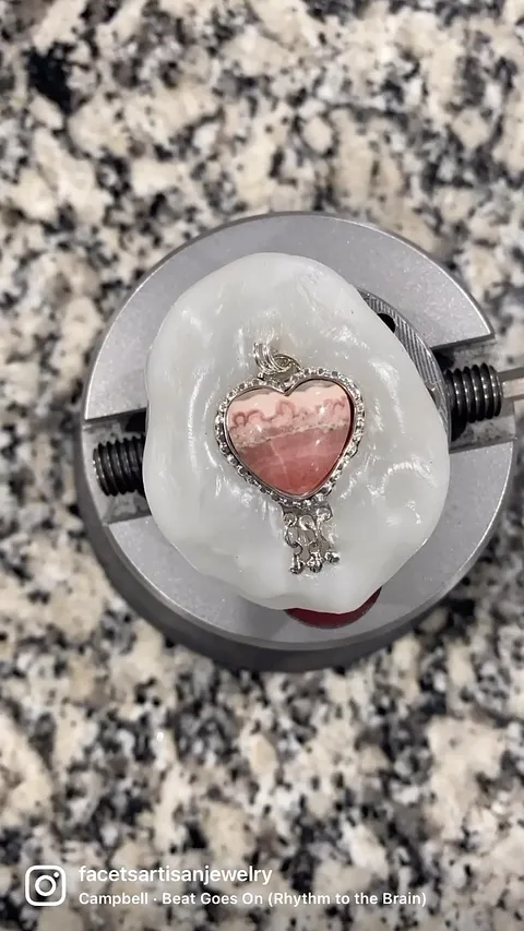 Love this video from @facetsartisanjewelry showing the process of using Jett Basic a reusable thermoplastic work holder -...
