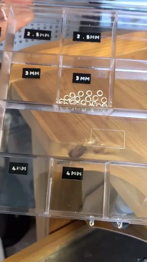 Jump ring storage from @goldenhourskc - “I recently purchased the Durston Quad Ringer and have a little tip for keeping...