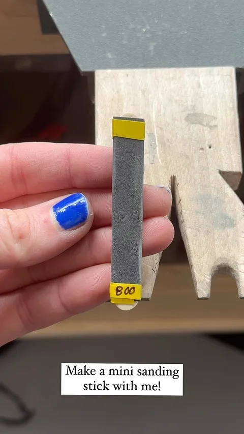 This week I had a hard to reach spot so I thought I’d make this little cutie and share it with you! Save those popsicle...