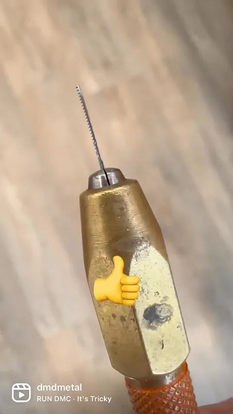 Here is a wax carving tip from @dmdmetal using a piece of saw blade in a pin vise to carve intricate details. Derek also...