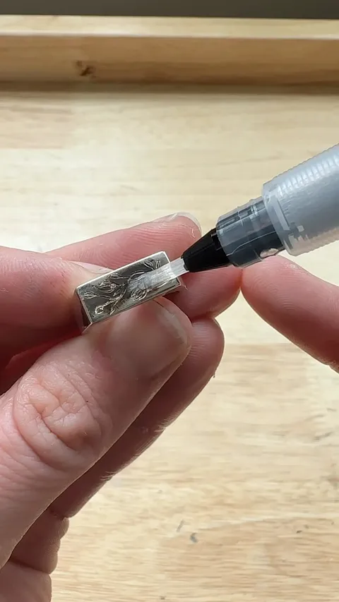 This tip has been shared a bunch over the years, using a refillable watercolor brush with patina. It allows me to get more...