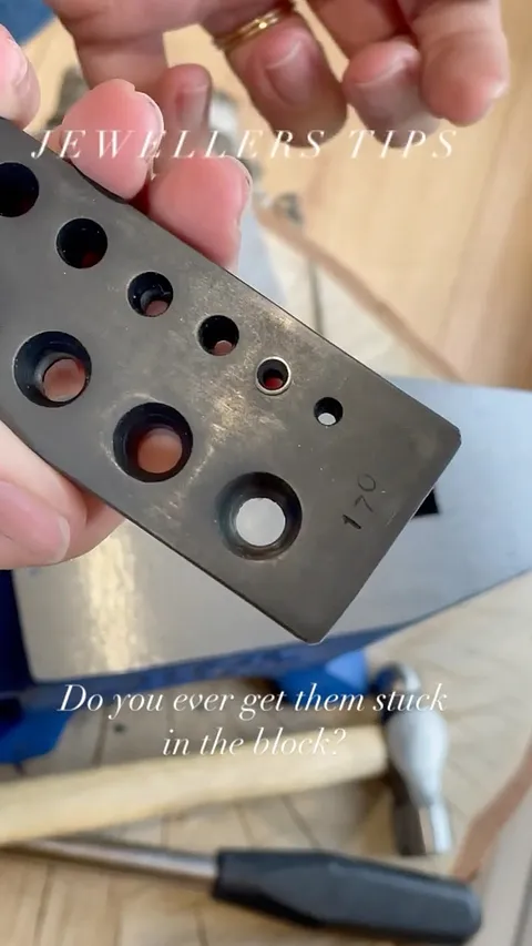 Here is a collet tip from @wire_and_wood_jewellery - “When making small collets, do you ever get them stuck in the block?...