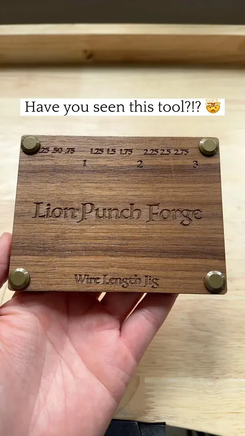 ⚡️Comment “send me a link” and I’ll send you a link to this tool! ⚡️Chris of @lionpunchforge designed this amazing Wire...