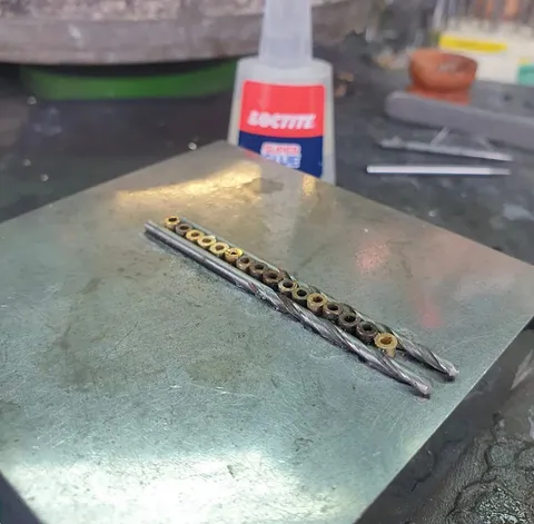Here is a filing tip from @millathegoldsmith - “I like this method when several pieces need to be the same height. add 2...