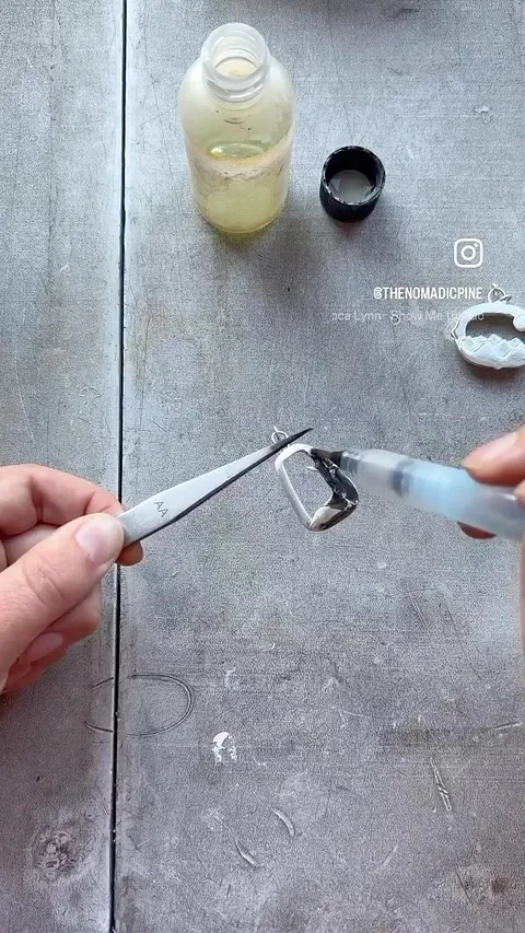 Here is a patina tip from @thenomadicpine - ““Patina is one of my favourite ways to make my landscapes come to life. It’s...