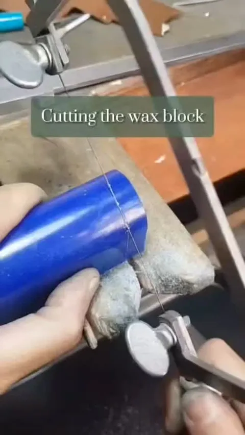 Love this wax carving video from @aimeesutanto this is her biggest tip for carvers:⁣
⁣
“When it comes to carving...