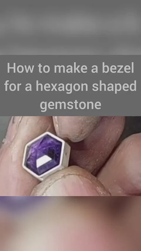 Great process video from @martindenoch showing the creation of a bezel for a hexagon! Thank you so much for sharing with...