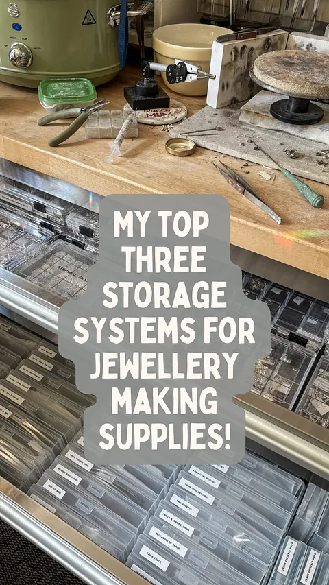 Here are storage tips for jewelry making supplies from @willowandtwigg 🤯
⁣
“My top three storage systems for jewellery...