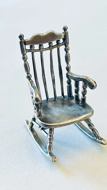 Soldering tips while creating the most darling miniature rocking chair with @robin.mcgauley.metalsmithing 

“I create a...