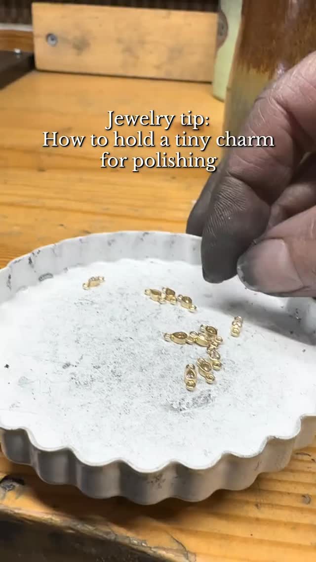 Quick polishing trick from @jennistuartjewelry that uses something you already have in your desk drawer...

"Need to hold...