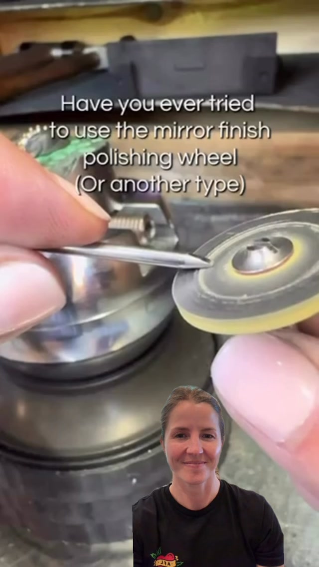 Such a smart little tip from Katie of @jennistuartjewelry 👏

If you’ve ever used one of these yellow rubber-bond diamond...
