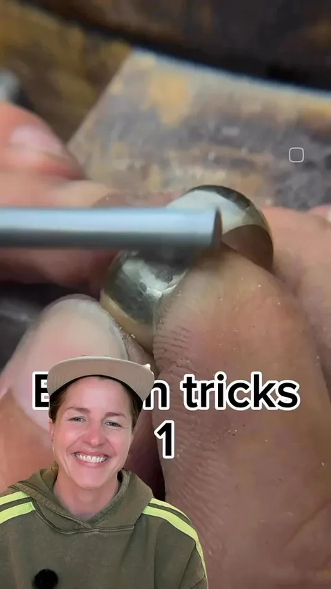 DIY BURNISHER made from an Allen wrench! 🤯🔨 Love this clever tip shared by @lui.gewelry!

This jeweler cut the bent end...